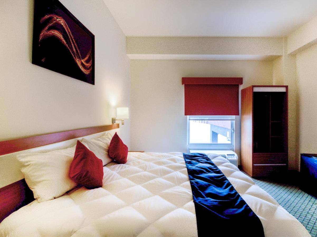 Capital O Herederos, Hotel Piedras Negras